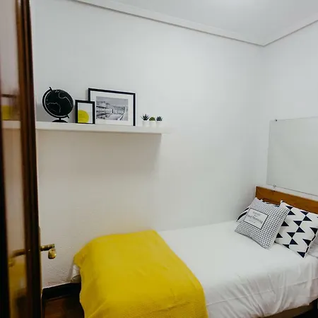 Ubicacion Excelente Cerca De Centro Azkuna Apartman *