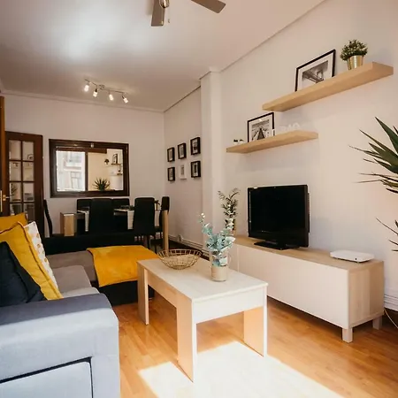 Ubicacion Excelente Cerca De Centro Azkuna Apartman *